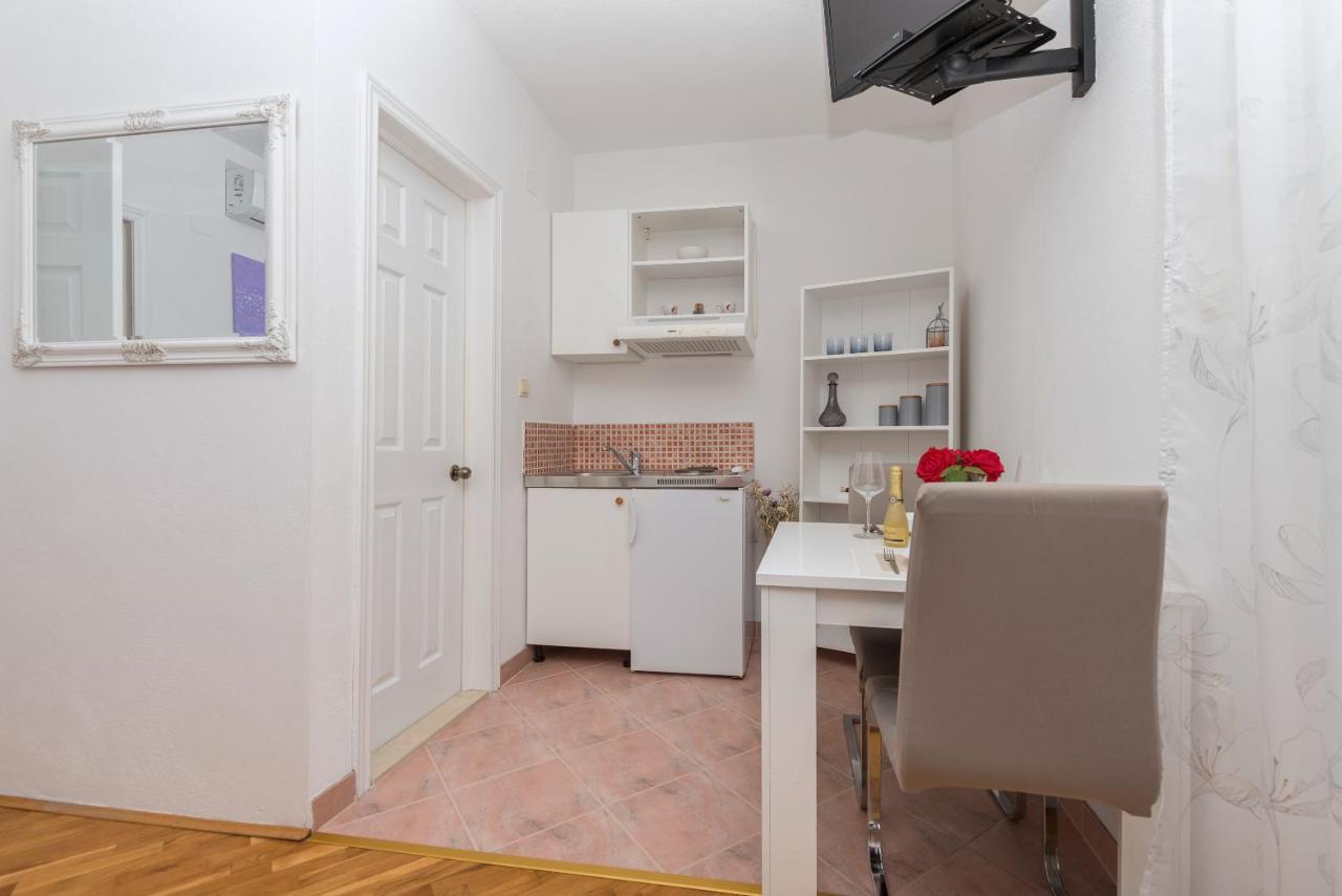 Skiljini Dvori - Studio-Apartman 1 Makarska Kültér fotó