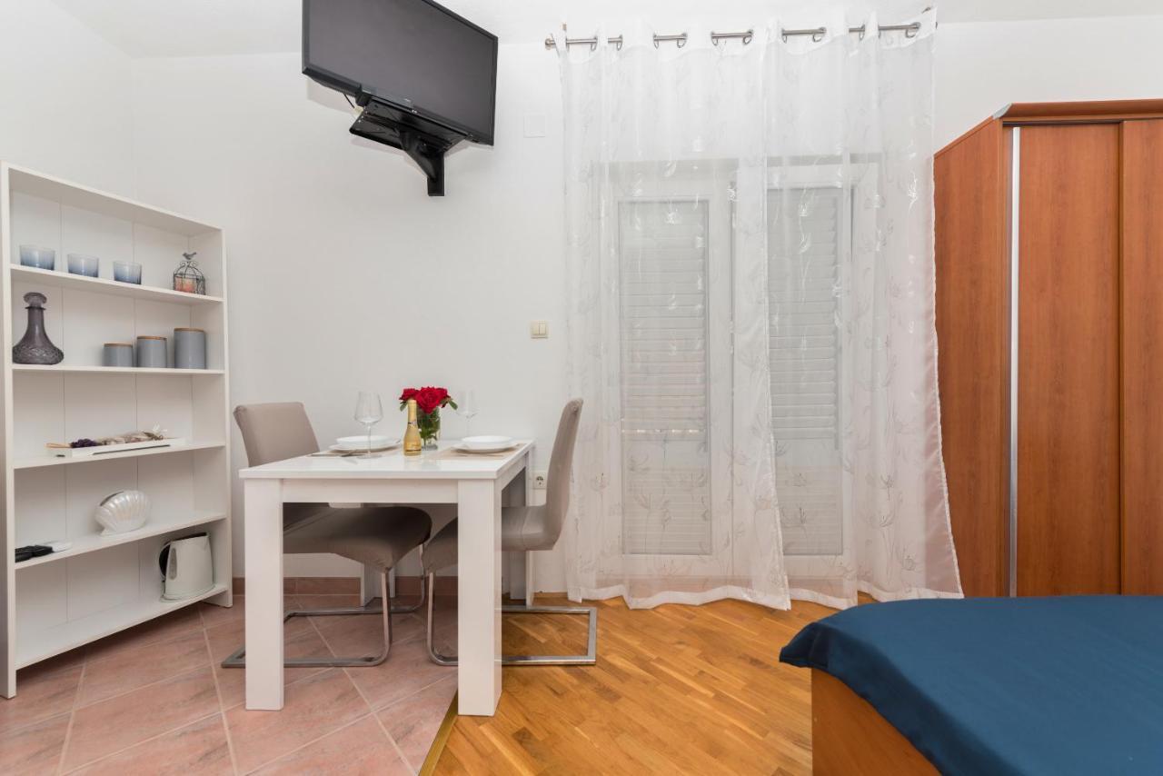 Skiljini Dvori - Studio-Apartman 1 Makarska Kültér fotó